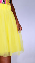 Load image into Gallery viewer, Women-tulle-skirt.jpg