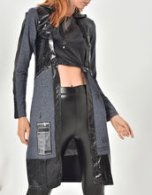 Load image into Gallery viewer, BROCHURE TOP