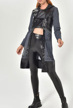 Load image into Gallery viewer, BROCHURE TOP