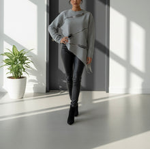 Load image into Gallery viewer, CUTOUT SWEATER