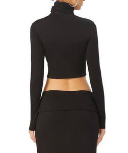 ESSENTIAL CROP TOP