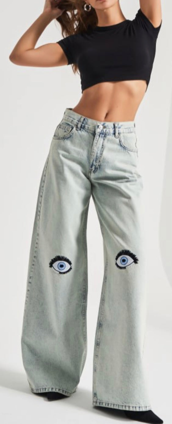 EYES ON ME JEANS
