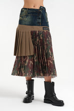 Load image into Gallery viewer, CAMO SKIRT