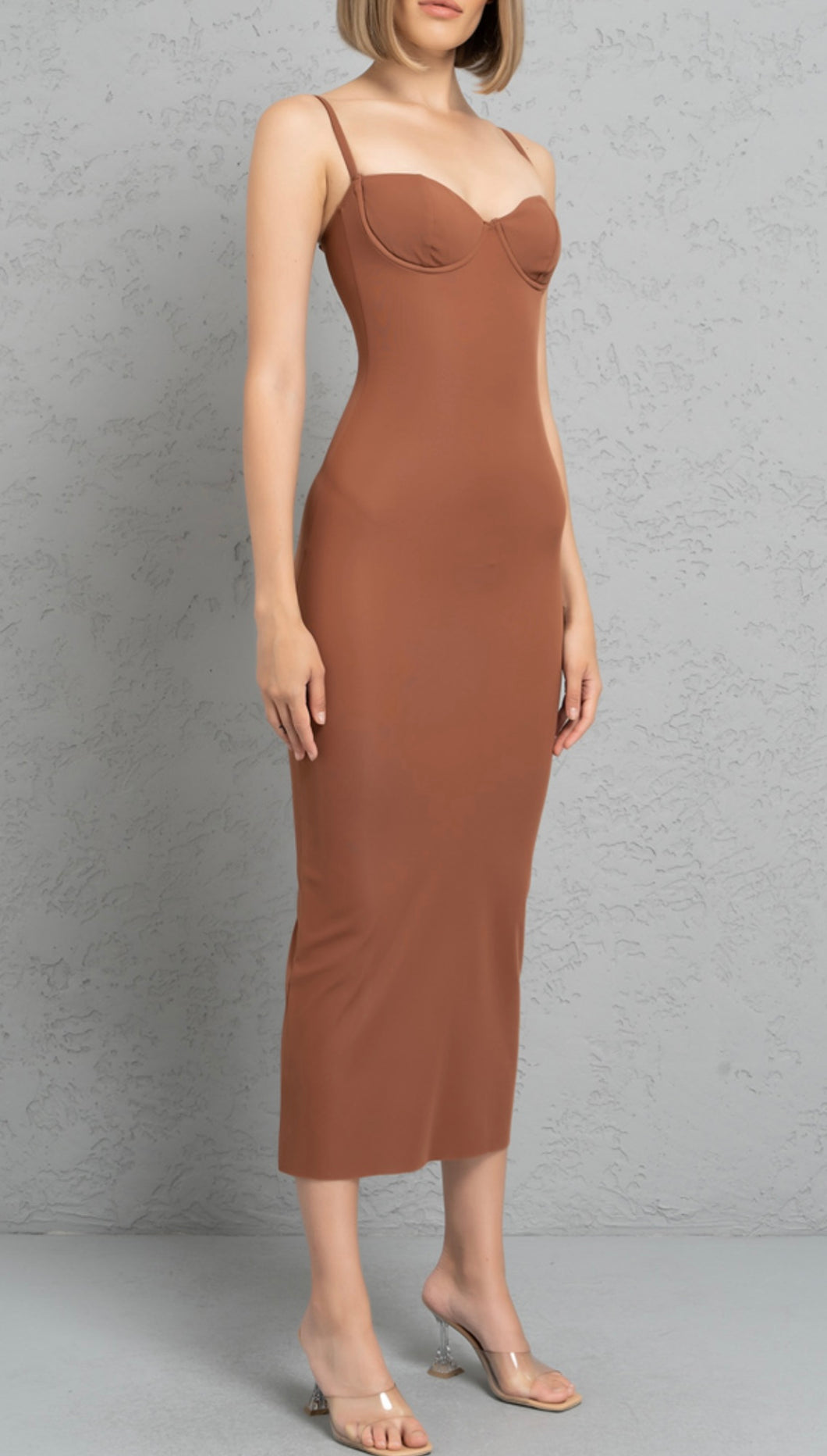 ESSENTIAL DRESS