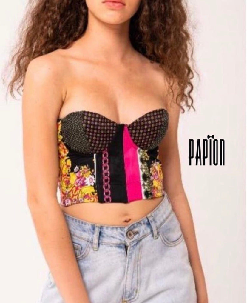 TEASER BUSTIER